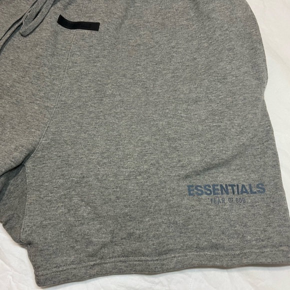 Fear of God Essentials Cotton Sweat Shorts - Picture 4 of 9